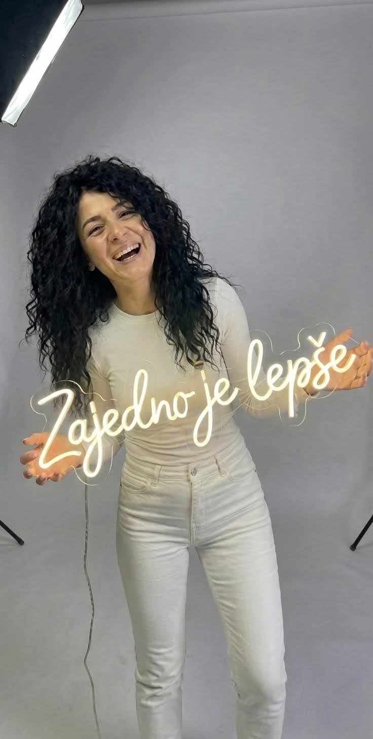 Zajedno je lepse neon